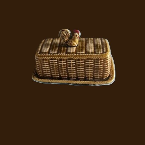 Vintage basketweave design butter dish with lid small rooster shaped handle - Picture 2 of 3